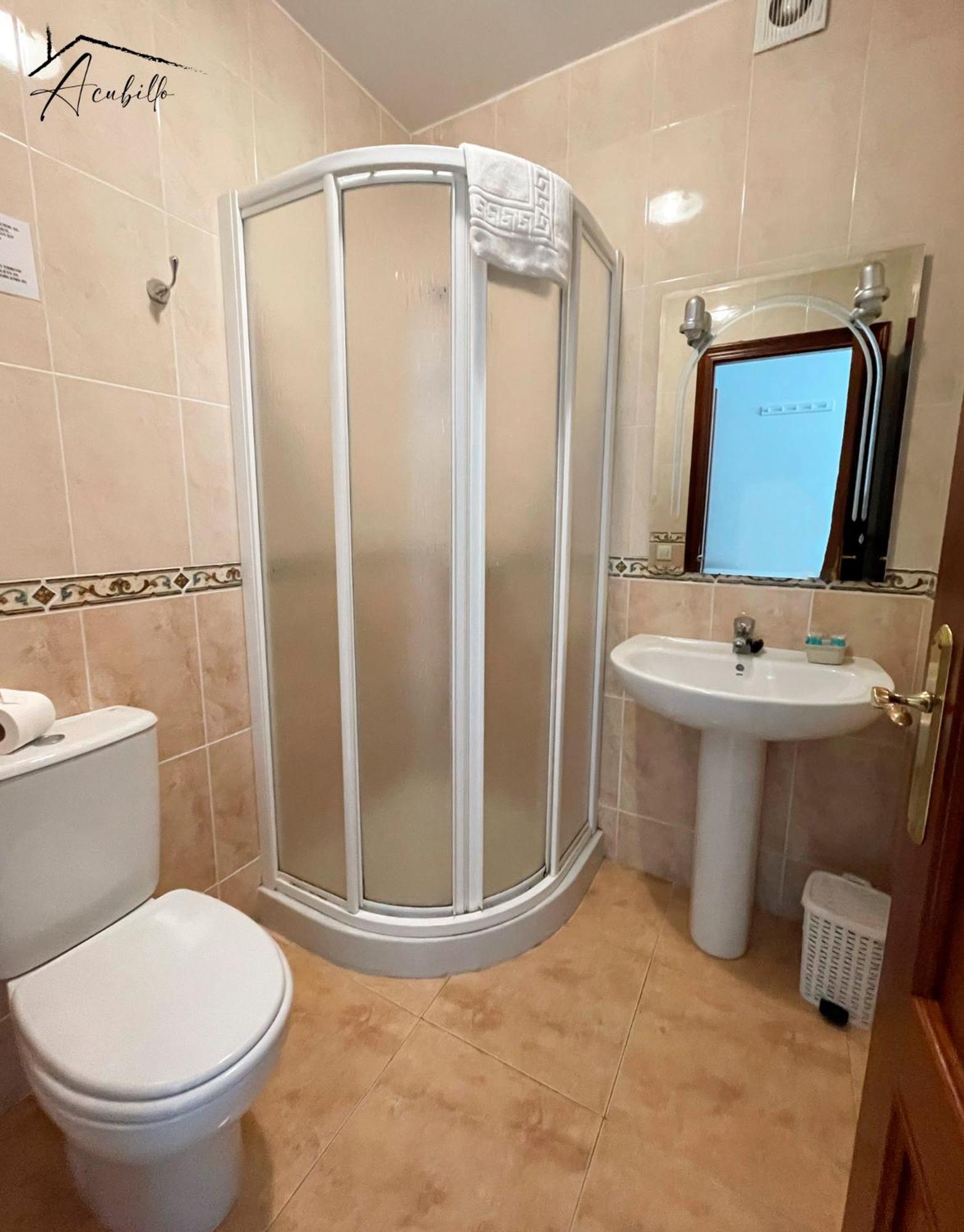 Acubillo Hotel Palas de Rei Buitenkant foto